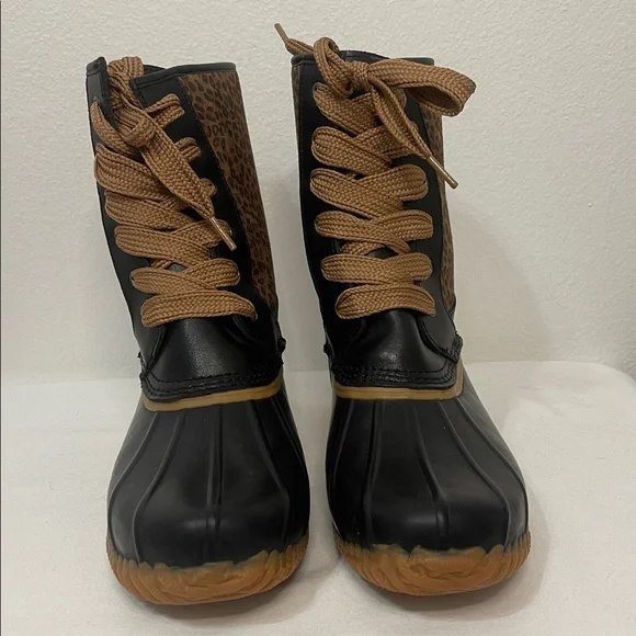Lands End Leopard Print Lace-Up Lined Duck Boots Size 9 EUC - Picture 2 of 9